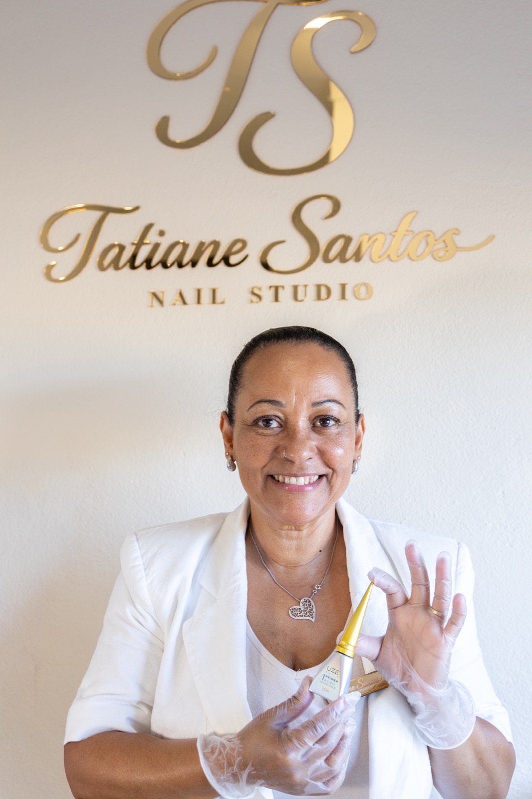 Tatiane Santos no estúdio, em Loures